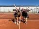 tennisteam in blije pose
